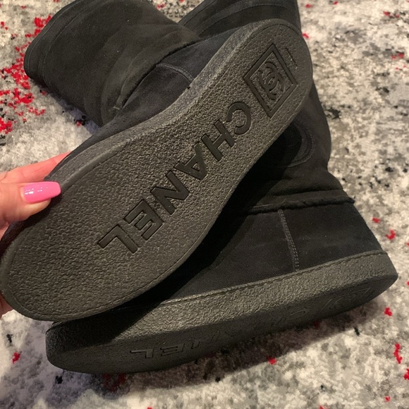 CHANEL BOOTS - Picture 10 of 16